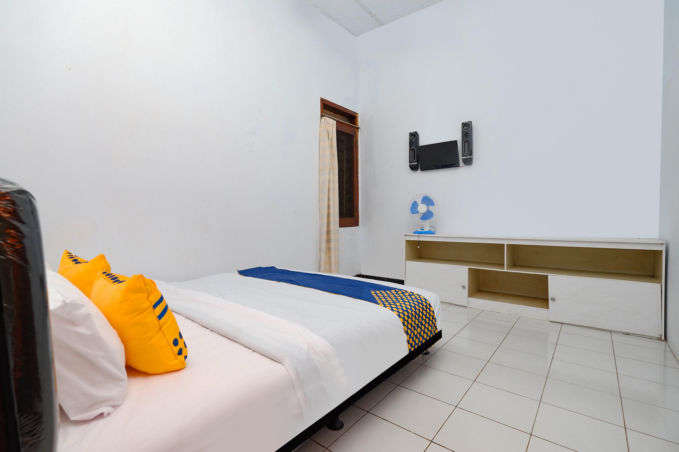 Oyo 2240 Simpang Tujuh Residence Kudus Exteriér fotografie