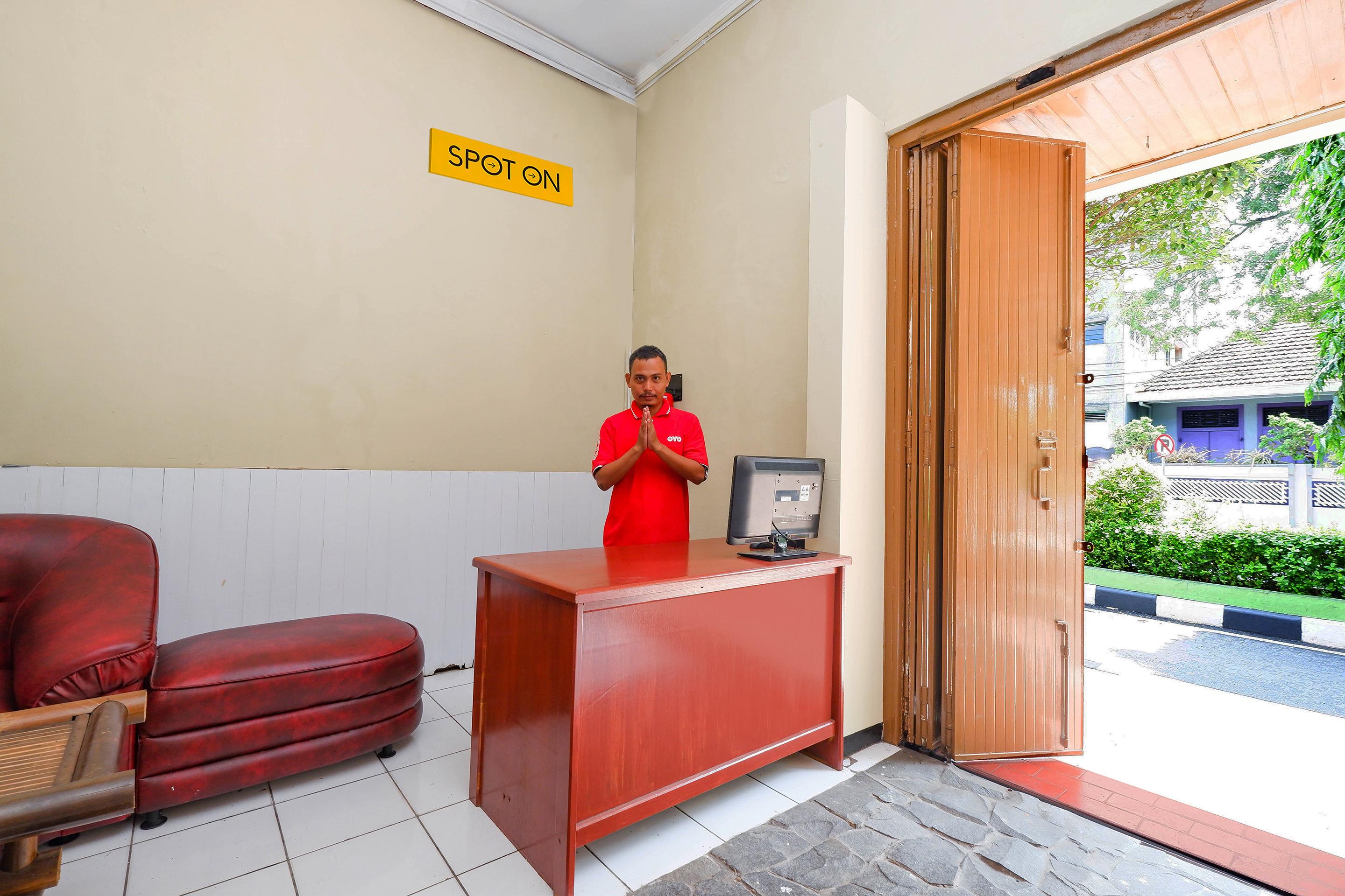 Oyo 2240 Simpang Tujuh Residence Kudus Exteriér fotografie